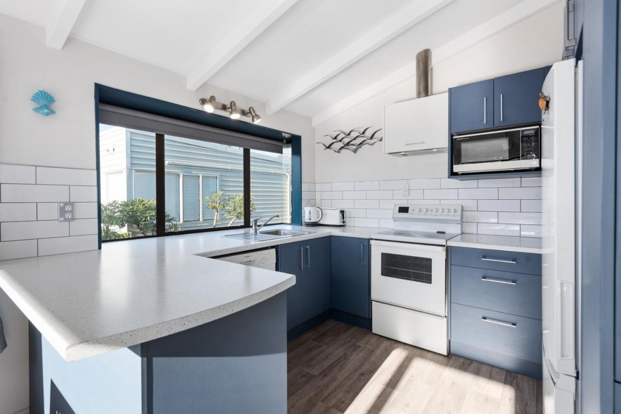 The Blue Beach House Mount Maunganui Exterior foto